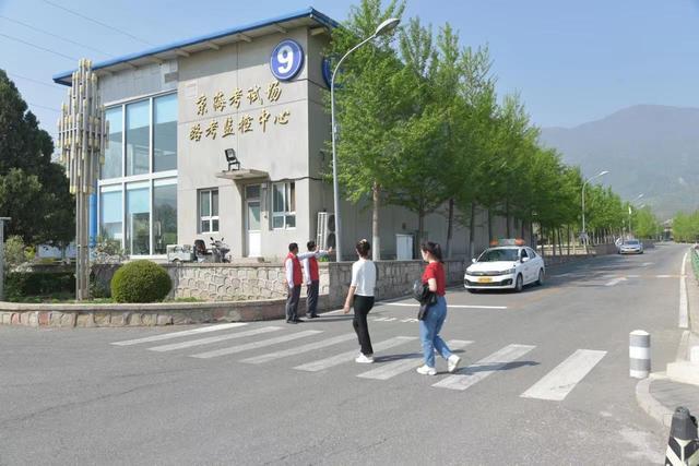北京駕校加強(qiáng)禮讓斑馬線培訓(xùn),源頭強(qiáng)化文明行車(chē)意識(shí)
