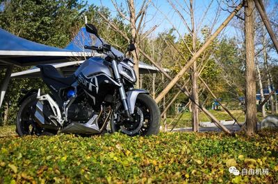 國產單搖臂街車 奔達星羅Asura400試駕丨把玩